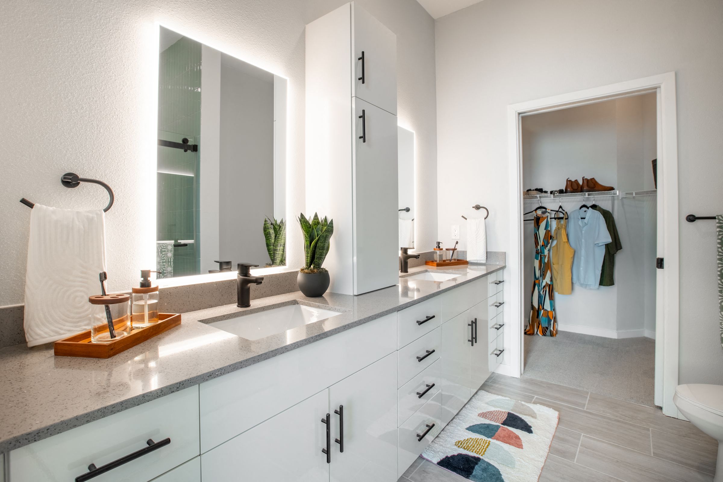 Model Bathroom Cirrus Apartments